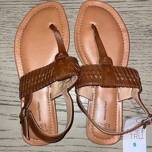 Time and True Memory Form Sandal